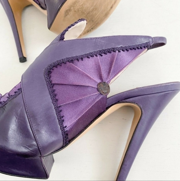 π― Nicholas Kirkwood Peep-Toe Corset Platforms - Picture 7 of 17